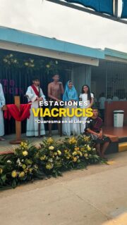 🌿 Cuaresma en el Liceo León de Greiff 🌿 
Los estudiantes de bachillerato vivieron la Cuaresma con una profunda reflexión, dramatizando las Estaciones del Vía Crucis desde una mirada crítica y espiritual. Con compromiso y sensibilidad, compartieron con la comunidad educativa un mensaje de fe, esperanza y renovación.#somoslilegre #liceoleóndegreiff #viacrucis2026 #SemanaSanta