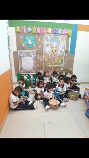 🐰🌸 HAPPY EASTER EN PREESCOLAR 🌸🐰 

Hoy celebramos la Pascua con alegría y colores. Los niños descubren que la Pascua es un tiempo de vida nueva, esperanza y amor compartido. 

🥚 Huevitos de colores, conejitos saltarines y sonrisas brillantes nos recuerdan que la luz siempre vence a la oscuridad y que juntos podemos sembrar paz y amistad. 

💛 En el Liceo León de Greiff, nuestros pequeños viven la Pascua como una fiesta de unión, gratitud y alegría. 

🙌 ¡Felices Pascuas! ¡Happy Easter para todos nuestros niños y familias! 

#liceoleóndegreiff #happyeaster🐰 #felicespascuas #Preescolar #alegríayesperanza