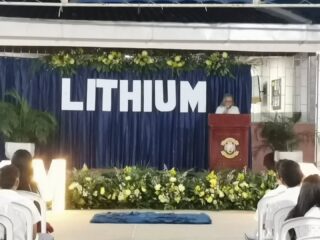 🌌 Una noche brillante para Lithium 🌌 

La promoción Lithium del grado 11 vivió una velada llena de emoción y esperanza, reafirmando sus sueños y metas con energía y determinación. 

¡Orgullo total de acompañarlos en este camino hacia el futuro! ✨ 

#promociónlithium #Grado11 #sueñosenalto #futurobrillante #liceoleóndegreiff somoslilegre