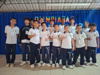 🌟📐 Orgullo Matemático 2026 📐🌟

El talento y la disciplina de nuestros estudiantes lilegristas brillaron en las Olimpiadas Matemáticas MATHMASTER 2026  de Nuestra Señora del Carmen.

🏆 Categoría Newton
🥇 Primer puesto: Juan Esteban López

🏆 Categoría Pitágoras
🥇 Primer puesto: Manuel Alejandro Fajardo

🏆 Categoría Arquímedes (Grados 10° y 11°)
🥈 Segundo puesto: Jesús David Pérez Barrera

👏 Estos logros son fruto del esfuerzo, la pasión por el conocimiento y el compromiso académico que caracteriza a nuestros estudiantes.

💙 Desde la institución celebramos con orgullo estos resultados que inspiran a toda la comunidad educativa y nos motivan a seguir cultivando la excelencia.

✨ ¡Felicitaciones campeones, ustedes son ejemplo de superación y dedicación! ✨ #somoslilegre #liceoleóndegreiff #matematicas #olimpíadas #ceretecordoba