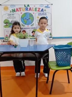 Hoy queremos compartir con mucha alegría las exposiciones realizadas por los niños y niñas del grado Transición sobre el cuidado de la naturaleza. 🌿🌎

A través de sus trabajos, creatividad y entusiasmo, nuestros pequeños nos enseñan la importancia de cuidar, respetar y proteger nuestro planeta. Cada exposición refleja lo aprendido y el compromiso de nuestras familias y estudiantes con la construcción de un mundo más limpio y sostenible.

¡Felicitamos a nuestros niños por su esfuerzo, dedicación y amor por la naturaleza! 💚#somoslilegre #preescolar #naturaleza #exposiciones #cuidadodelanaturaleza🌳
