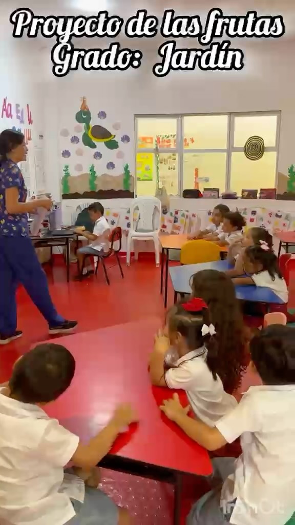 🍎🌈 Proyecto de las Frutas – Grado Jardín 🍓🍌

Una experiencia llena de color, creatividad y diversión, donde nuestros niños colorearon, clasificaron las frutas en el arcoíris, eligieron su favorita y alimentaron al “Niño Come Frutas”.

Esta actividad permitió fortalecer la motricidad fina, la clasificación, la expresión de gustos y preferencias, la creatividad y el aprendizaje a través del juego, promoviendo además hábitos de alimentación saludable. 

¡Aprendemos jugando y disfrutamos cada experiencia! #somoslilegre #liceoleóndegreiff #diaespecial #cerete