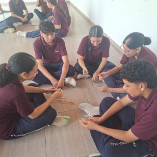 🌟🤝 Convivencia de Grado Décimo Alfa 🤝🌟

Los estudiantes del grado décimo alfa vivieron una enriquecedora jornada de convivencia externa, en la que reflexionaron sobre el respeto, la empatía y la importancia de fortalecer los lazos de amistad y compañerismo.

Este espacio permitió reafirmar valores esenciales para la vida escolar y personal, promoviendo el trabajo en equipo y el compromiso con su formación integral. 🌿✨💡#somoslilegre #liceoleóndegreiff #convivencia #vidadegrupo #cerete