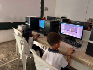 🐼🌳🌈 Creatividad en Tecnología – Grado Primero 🌈🌳🐼

Nuestros estudiantes de primero sorprendieron con su talento en la clase de Tecnología, creando en el programa mBlock escenas con fondo de panda acompañado de paisajes y objetos llenos de color. 🎨✨

Fue una experiencia divertida y creativa, donde cada niño dejó volar su imaginación y demostró que aprender también puede ser un juego lleno de innovación. 🚀💡

#tecnología #creatividad #innovaciónescolar #somoslilegre #liceoleóndegreiff
