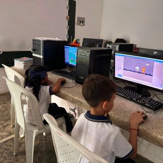 🐼🌳🌈 Creatividad en Tecnología – Grado Primero 🌈🌳🐼

Nuestros estudiantes de primero sorprendieron con su talento en la clase de Tecnología, creando en el programa mBlock escenas con fondo de panda acompañado de paisajes y objetos llenos de color. 🎨✨

Fue una experiencia divertida y creativa, donde cada niño dejó volar su imaginación y demostró que aprender también puede ser un juego lleno de innovación. 🚀💡

#tecnología #creatividad #innovaciónescolar #somoslilegre #liceoleóndegreiff
