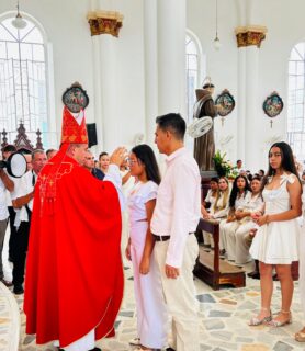 ✨🙏 Confirmación en la fe 🙏✨

Con alegría y devoción, los estudiantes del Liceo León de Greiff recibieron el sacramento de la Confirmación en la Iglesia San Antonio de Cereté, reafirmando su compromiso y fortaleciendo su camino espiritual. 🌹💫

Que este momento de gracia los inspire a vivir con esperanza, amor y fe. #somoslilegre #confirmaciones #liceoleondegreiff