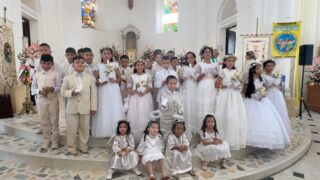 Recordamos Con gratitud y alegría, a los estudiantes del Liceo León de Greiff que vivieron su Primera Comunión en la Parroquia San Antonio de Padua.
Un encuentro de fe que fortalece los valores cristianos y la unión de nuestra comunidad educativa. 🙌✨

#primeracomunión #fé #comunidadeducativa #somoslilegre #liceoleondegreiff