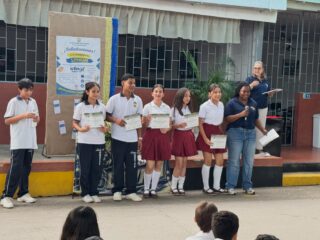 ¡La comunidad lilegrista de pie por nuestros líderes! 👏💙🏛️
Premiamos a nuestra delegación por su destacada participación en la XX edición del Modelo de Naciones Unidas del Colegio Valle Grande:
🔹 Carlos Álvarez
🔹 Antonela Esquivia (Mención de Honor) 🏅
🔹 Guadalupe Peñata
🔹 Ana López
🔹 James Díaz (Bono al dinamismo) 🌟
🔹 Juan Diego Mestra (Delegado revolucionario)
🔹 Samuel Ortiz
¡Orgullo total por su elocuencia y liderazgo! 🌍✨
#orgullolilegrista #mun #liderazgo #colegiovallegrande #somoslilegre
