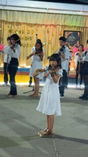 ¡El Taller de Violín se robó el show! 🎻🔥 Así vivimos su increíble presentación en la Gran Noche de Talleres Musicales del Liceo León de Greiff. Mucho talento, pasión y melodías inolvidables en un solo escenario. 🌟🎵 #músicaenelliceo #violín #grannochemusical #liceoleóndegreiff