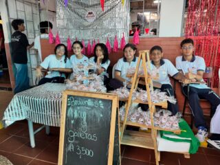 💙 ¡Gracias a toda la Comunidad Lilegrista! 🚀
Agradecemos a todos los estudiantes, familias y docentes del Liceo León de Greiff por el gran respaldo a nuestra Feria Escolar del Emprendimiento 2026 que tuvo lugar el pasado viernes 23 de octubre.
Gracias por premiar el talento, la creatividad y el esfuerzo de nuestros jóvenes en cada stand.
¡Juntos la hicimos grande y su apoyo hizo la diferencia! 🤝✨
#liceoleóndegreiff #orgullolilegrista con #feriadelemprendimiento2026 #talentolilegrista